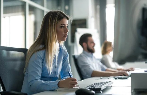 Πώς να Επιλέξεις Μεταφραστικό Γραφείο — Χωρίς να το Μετανιώσεις Αργότερα