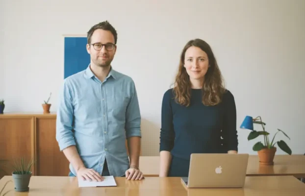 Ορκωτή Μετάφραση — Τι Είναι, Πότε τη Χρειάζεσαι και Τι Πρέπει να Ξέρεις Πριν την Παραγγείλεις